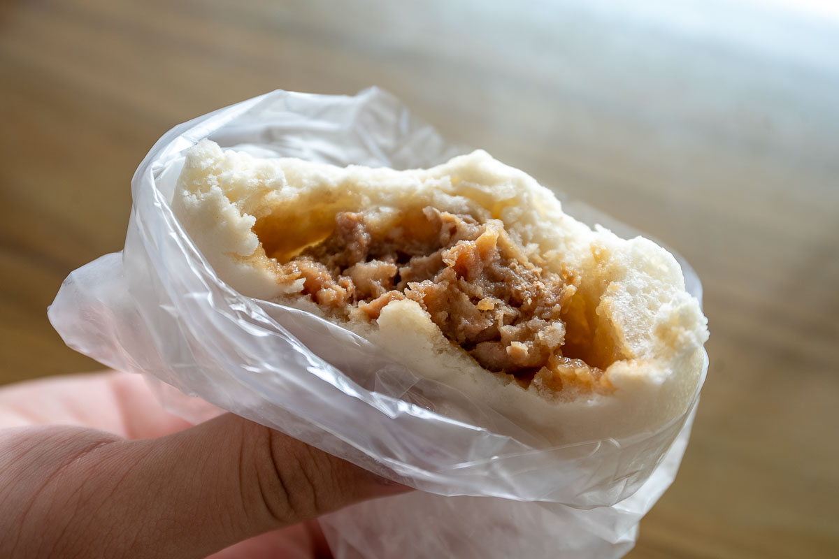 【東河包子VS纏記舊街東河包子】台東美食推薦最新菜單、停車與在地人推薦口味！
