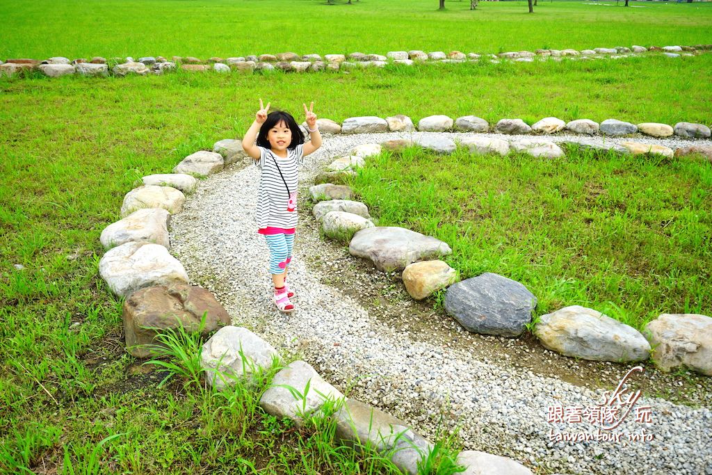 台北親子景點【大台北都會.幸福水漾公園.樂遊天地】沙池.迷宮.遊樂設施