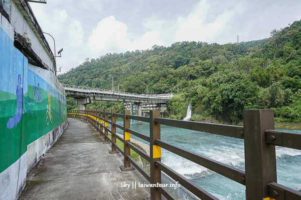 【逮魚堀溪自行車道】新北坪林景點推薦親子觀魚步道