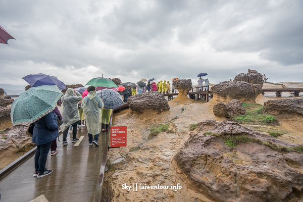 台北一日遊【地質野柳.十分瀑布和悲情九份】