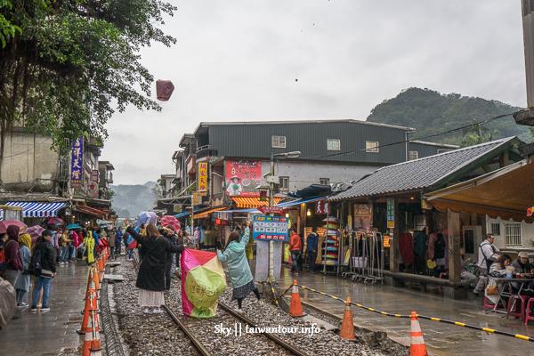 台北一日遊【地質野柳.十分瀑布和悲情九份】