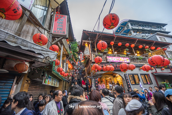 台北一日遊【地質野柳.十分瀑布和悲情九份】