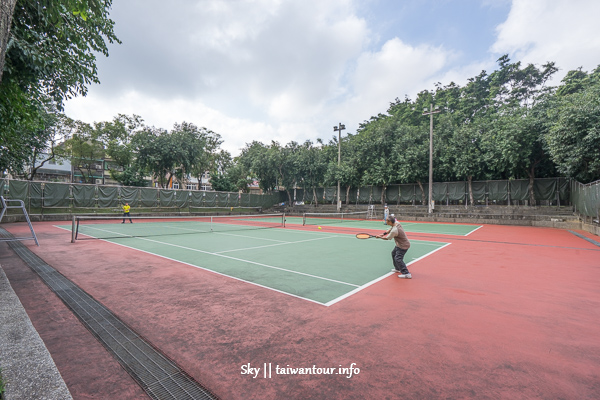 桃園親子景點【陽明運動公園】毛毛蟲特色溜滑梯