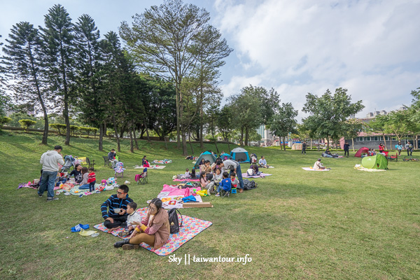 桃園親子景點【陽明運動公園】毛毛蟲特色溜滑梯