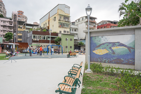 新北市親子景點【佳和公園】中和大型波浪攀爬網