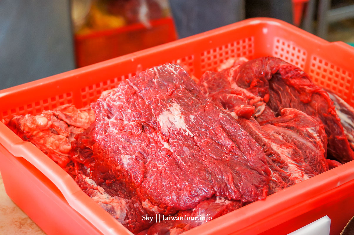 台南美食推薦【阿裕現宰牛肉火鍋】仁德切溫體牛早餐(食尚玩家介紹)