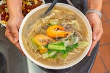 今日熱門文章：【張吳記什錦麵(八里旗艦店)】新北八里美食菜單.碗公麵