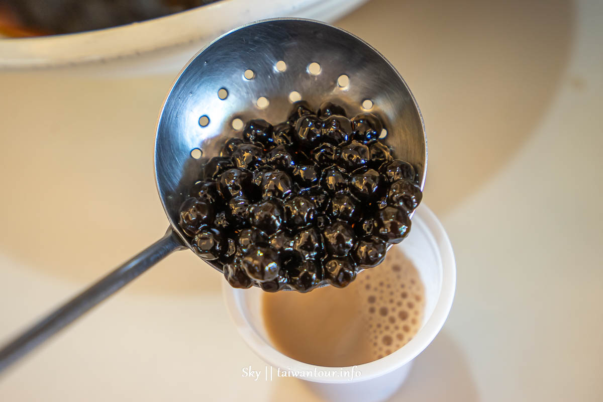 嘉義美食推薦【中正大四喜牛肉麵(旗艦店)】小菜珍珠奶茶吃到飽親子餐廳