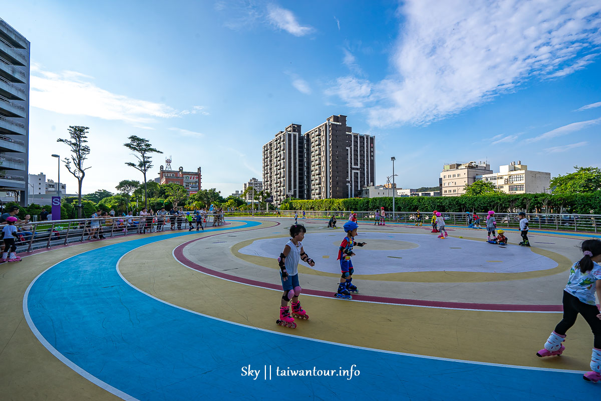 桃園親子景點【台茂兒童遊戲場】盪鞦韆.爬網.溜滑梯特色公園