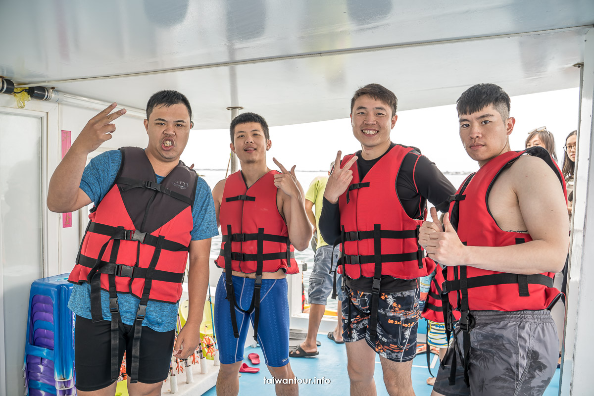 【澎湖東海跳島之旅】珊瑚礁釣魚浮潛.餵海鷗.海上獨木舟SUP