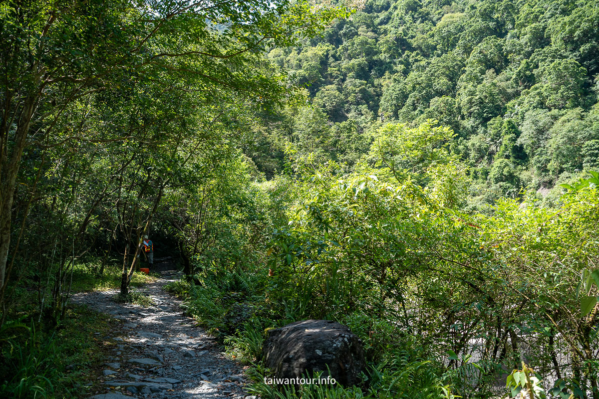 【新寮瀑布】宜蘭冬山鄉親子玩水步道秘境推薦景點