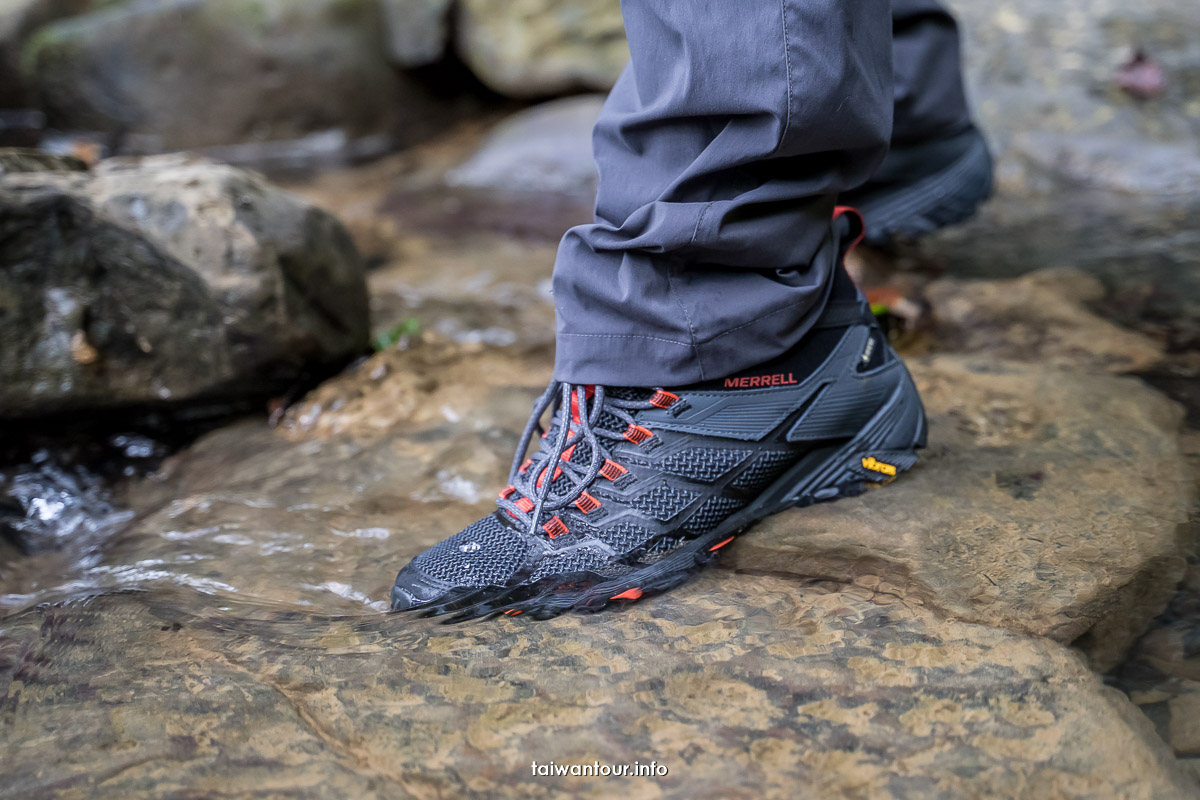 【Merrell MOAB FST 2 MID GORE-TEX®】多功能運動登山鞋.防水透氣