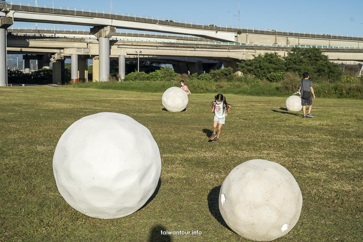 【鴨鴨公園地景藝術展】新北親子景點.交通.地址