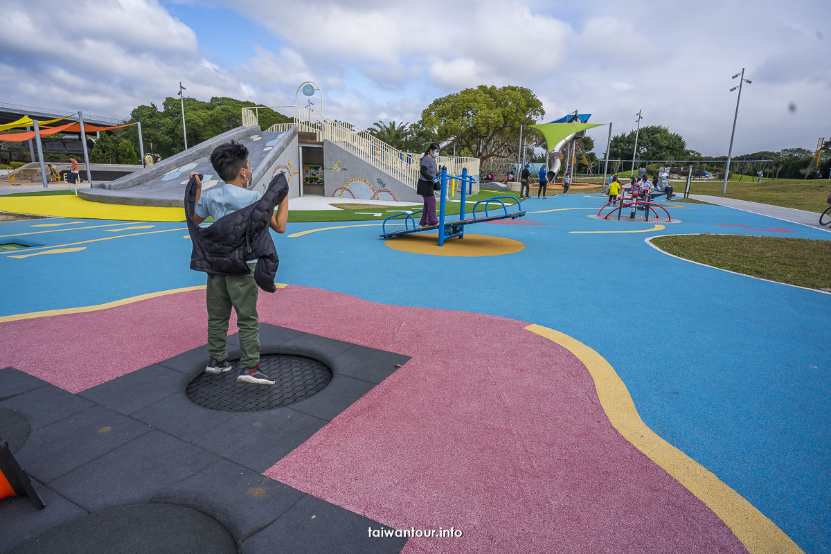 【新生公園地球旅行遊戲場】全新特色公園.看飛機.捷運交通