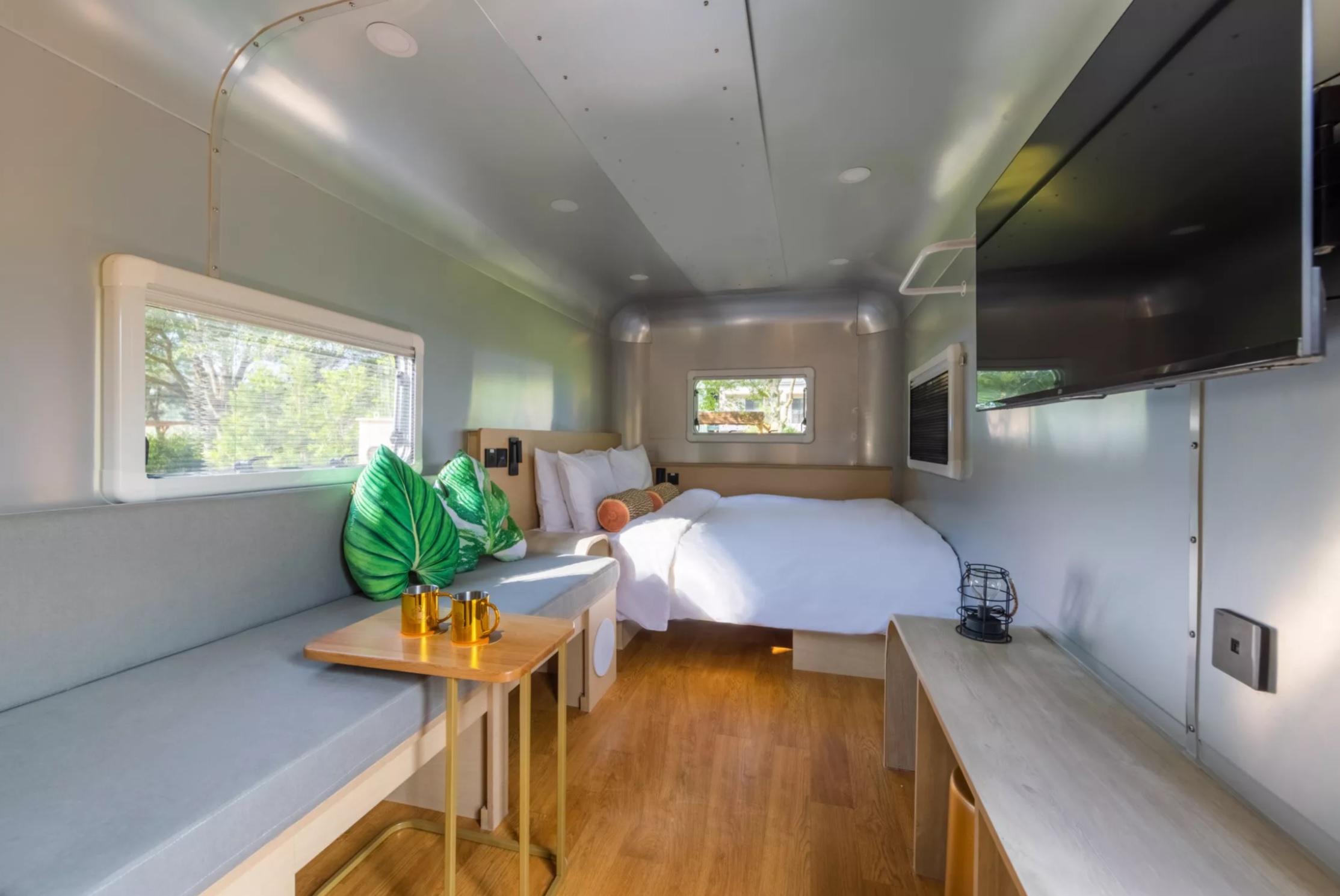 【桃園朋趣豪華露營車】親子住宿推薦.價格 【桃園朋趣豪華露營車】親子住宿推薦.價格