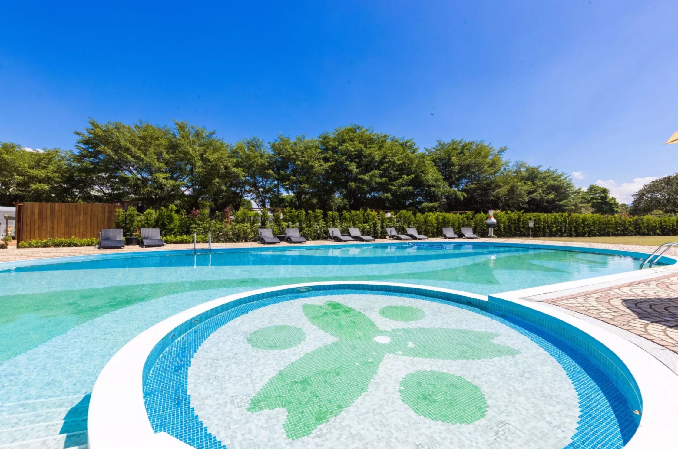 【桃園朋趣豪華露營車】親子住宿推薦.價格 【桃園朋趣豪華露營車】親子住宿推薦.價格