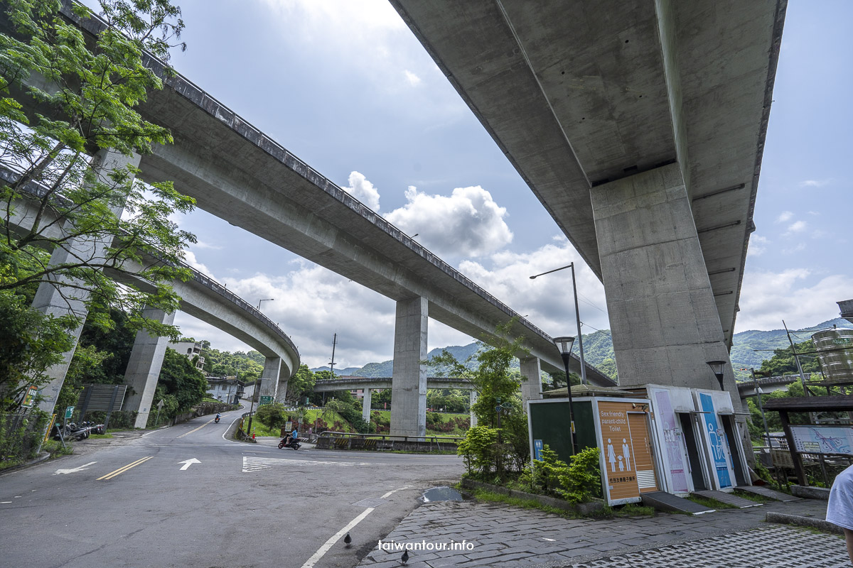 【下坑子口溪親水遊憩區】新北坪林親子玩水景點 【下坑子口溪親水遊憩區】新北坪林親子玩水景點