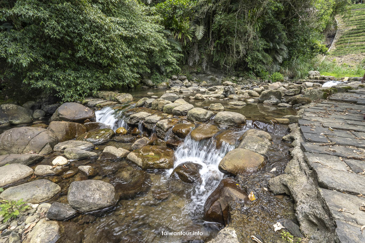 【下坑子口溪親水遊憩區】新北坪林親子玩水景點 【下坑子口溪親水遊憩區】新北坪林親子玩水景點