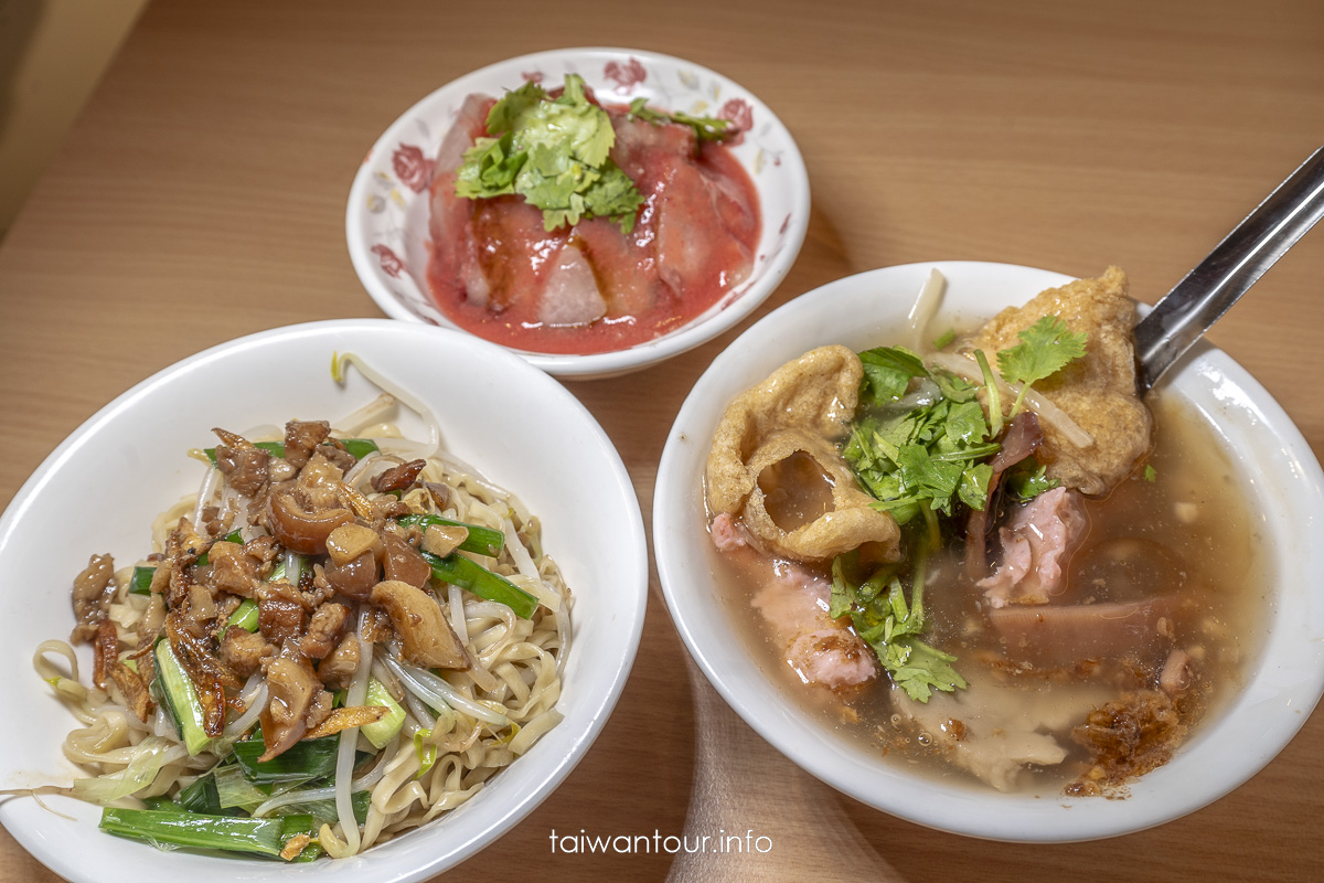 台北百年傳承肉圓，第四代傳承古法手工製作，在地人說這一味都沒變，但Sky發現乾意麵口味超好吃，是印象中的老味道呢！Google高達4.4顆星！ 【川業肉圓】台北萬華美食100年老店推薦