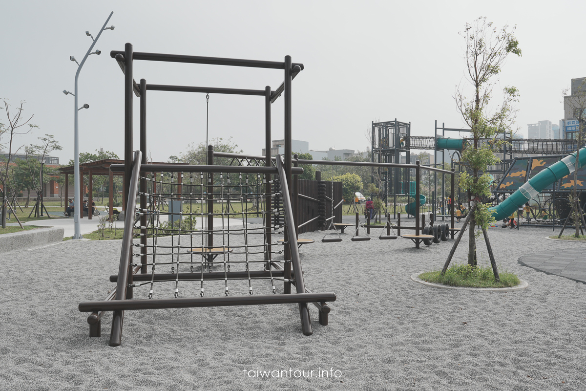 【湖口公五特色公園】新竹親子景點推薦.裝甲車遊戲場