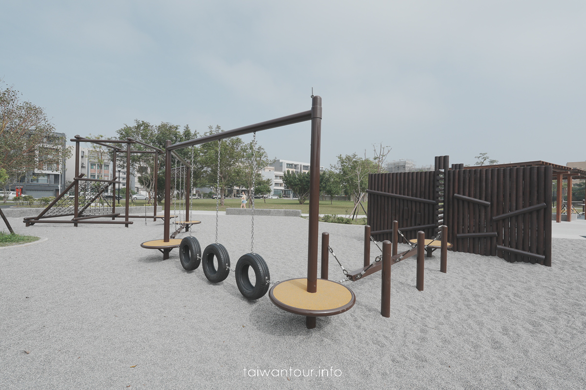 【湖口公五特色公園】新竹親子景點推薦.裝甲車遊戲場