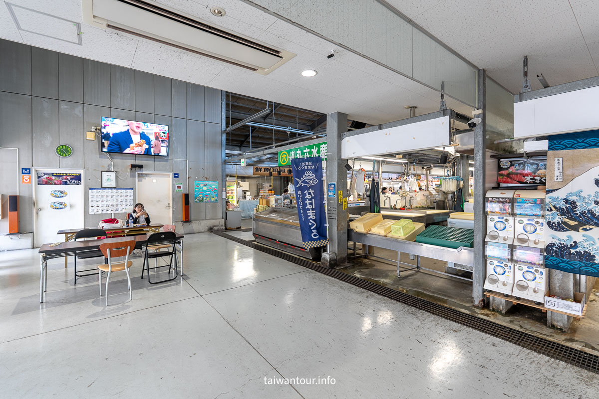 【泊港漁市場】日本沖繩那霸生魚片丼飯美食推薦