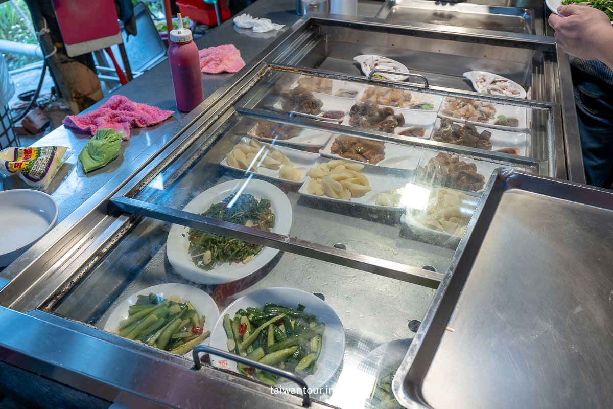 【望龍埤鵝肉攤】鵝肉湯麵炒米粉20元吃到飽.停車場