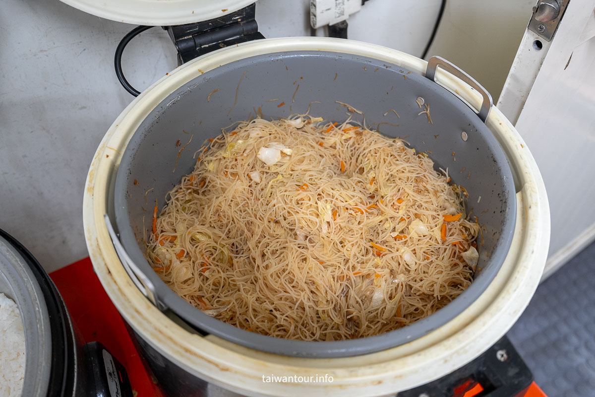 【望龍埤鵝肉攤】鵝肉湯麵炒米粉20元吃到飽.停車場