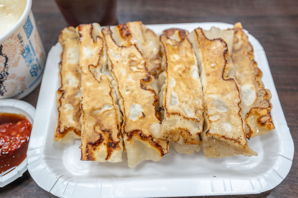 【香珍鍋貼水餃專賣店】中和連城路美食.菜單
