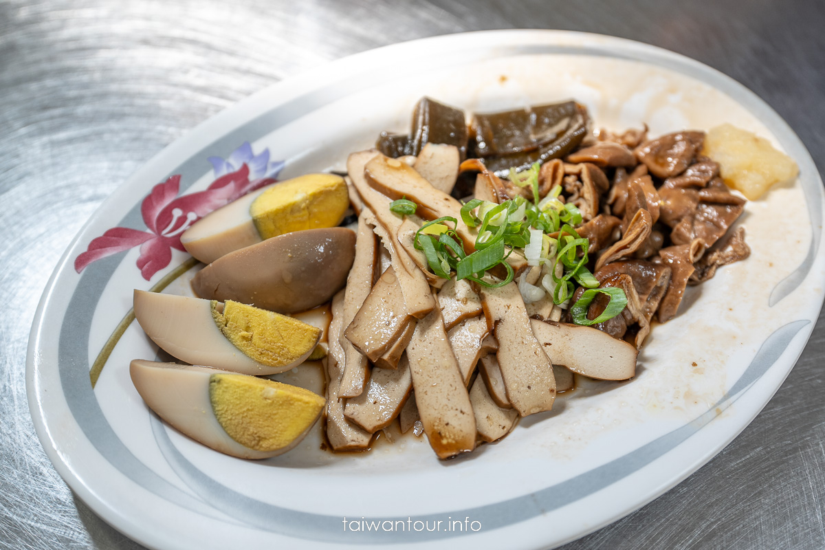 【龍門排骨麵】澎湖美食推薦平價椒麻皮蛋麵