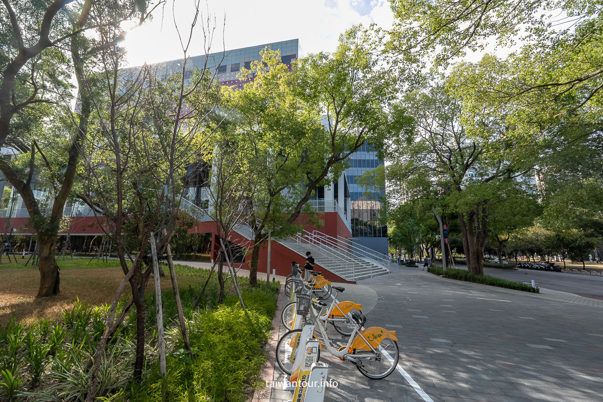 【林口國家檔案館】不只是檔案庫，更是網美咖啡廳．親子樂園！