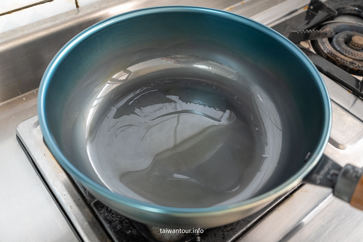 【阿嬤牌生鐵鍋】黃金炒飯秘訣與物理性不沾神話