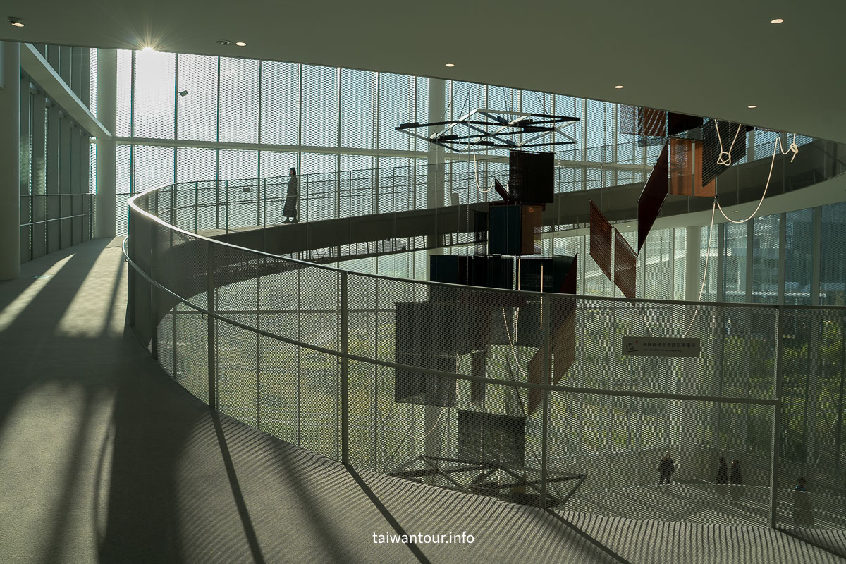 【綠美圖】臺中市立圖書館總館.水湳中央公園一日遊必訪亮點、交通、親子攻略