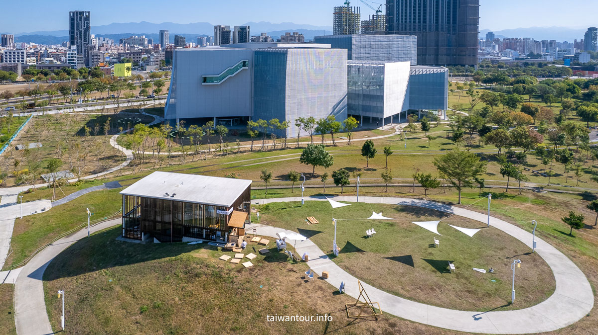 【綠美圖】臺中市立圖書館總館.水湳中央公園一日遊必訪亮點、交通、親子攻略