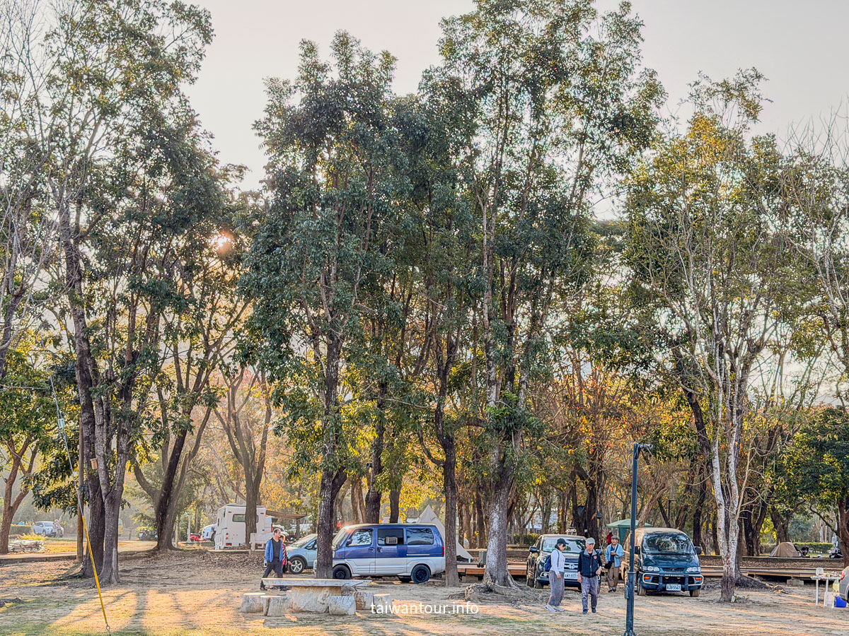 【大埔湖濱公園】免費露營區有水廁熱水！曾文水庫湖景車宿車泊
