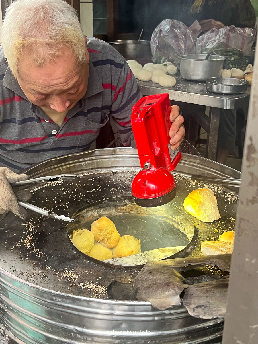 【基隆鐵路邊胡椒餅】孝三路胡椒餅基隆必吃小吃