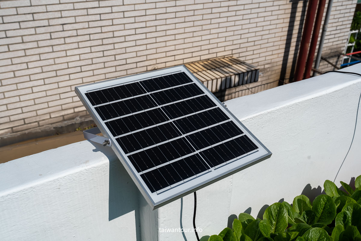 【SES賽思能源】聚寶盆太陽能投射燈開箱｜IP67 防水、1500W 等效亮度，戶外照明實測