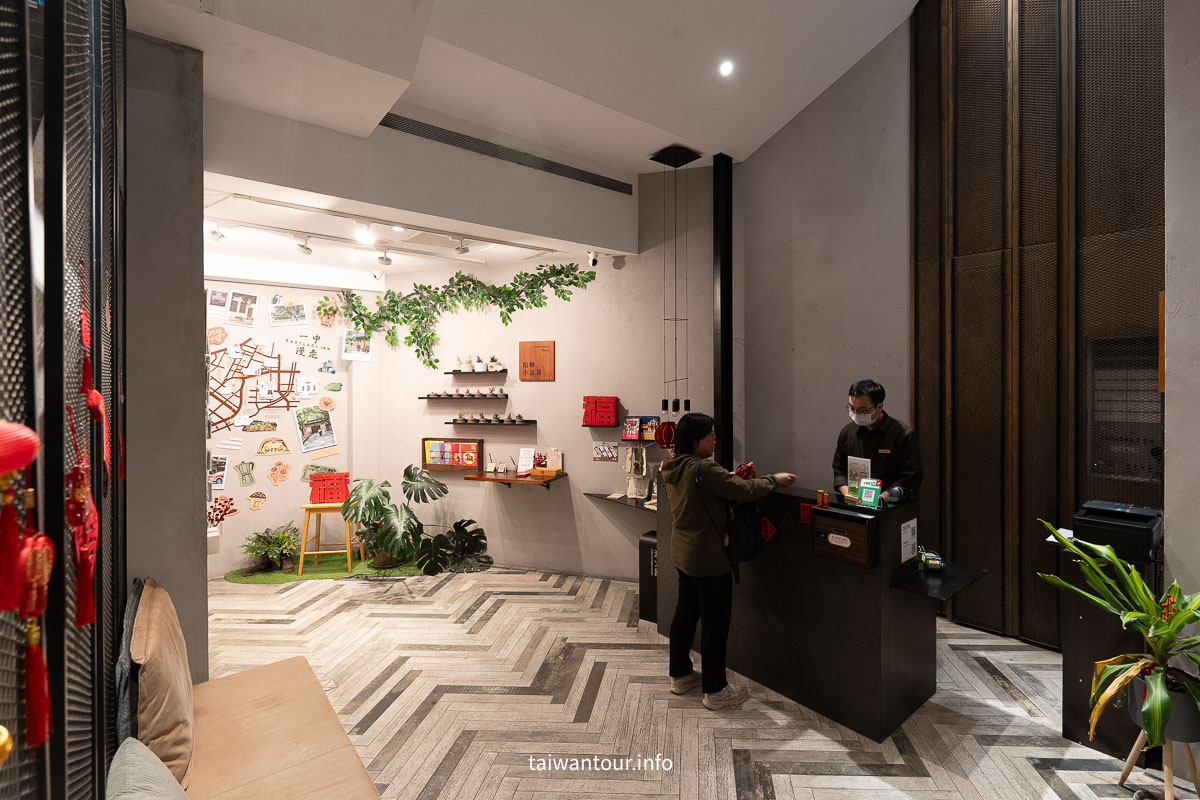 【葉綠宿・一中漫走】台中一中街商圈住宿.高CP值