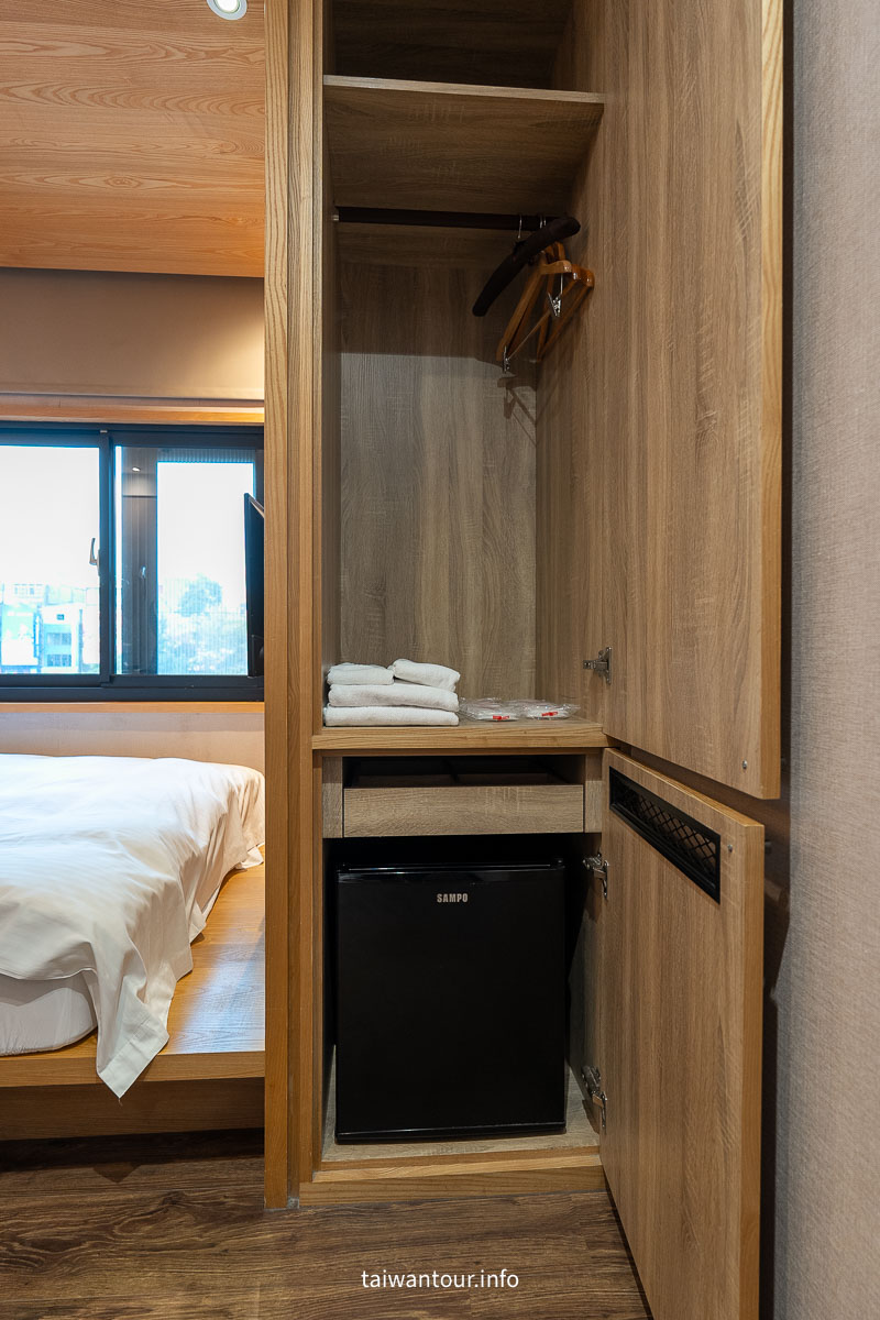 【葉綠宿・一中漫走】台中一中街商圈住宿.高CP值