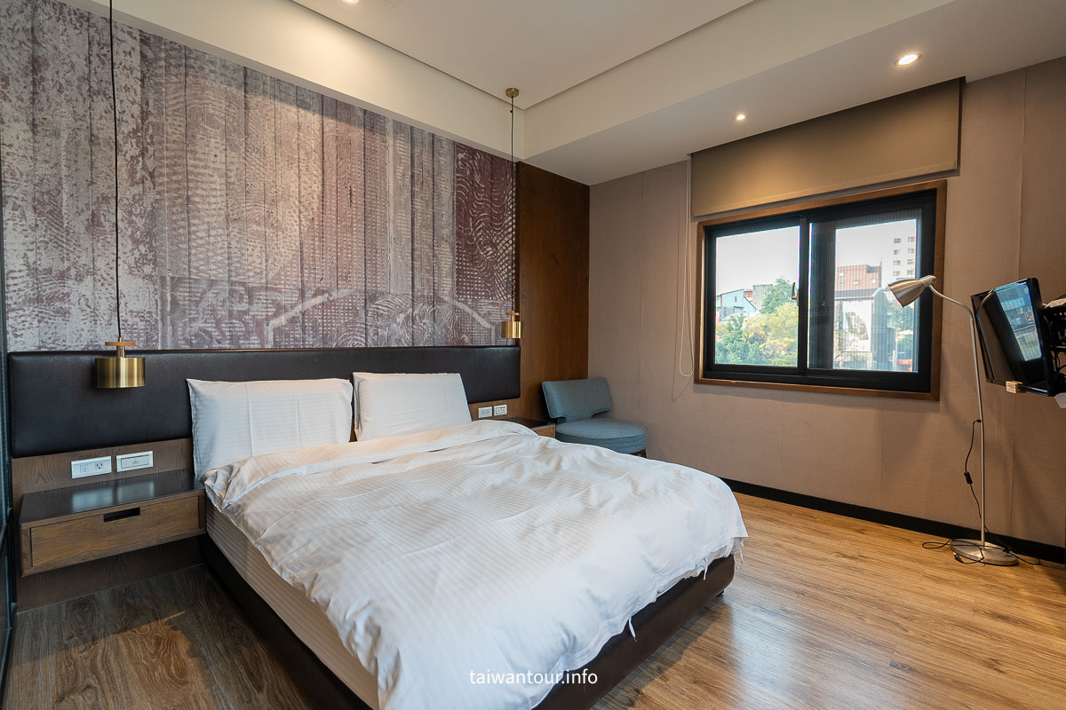 【葉綠宿・一中漫走】台中一中街商圈住宿.高CP值