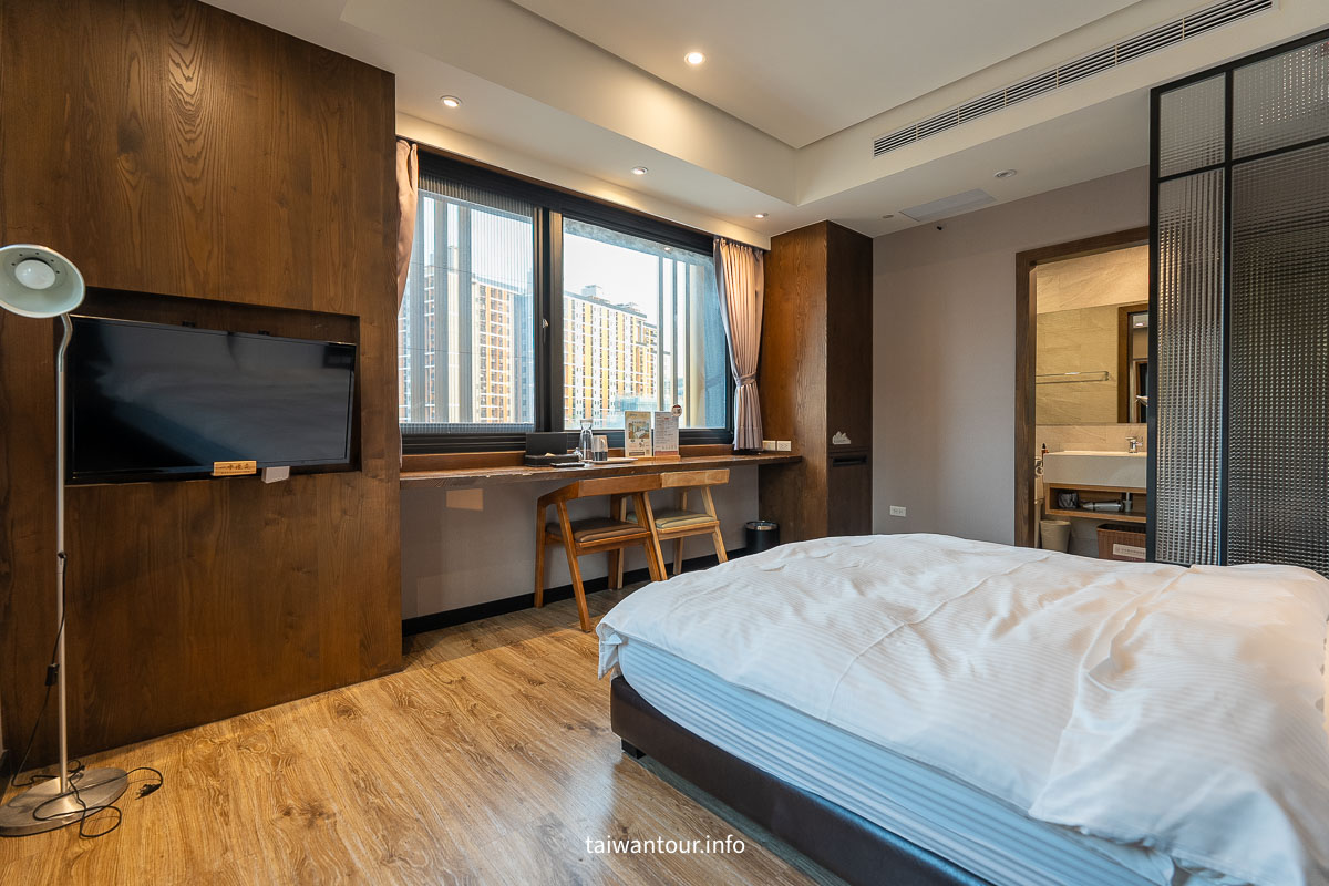 【葉綠宿・一中漫走】台中一中街商圈住宿.高CP值