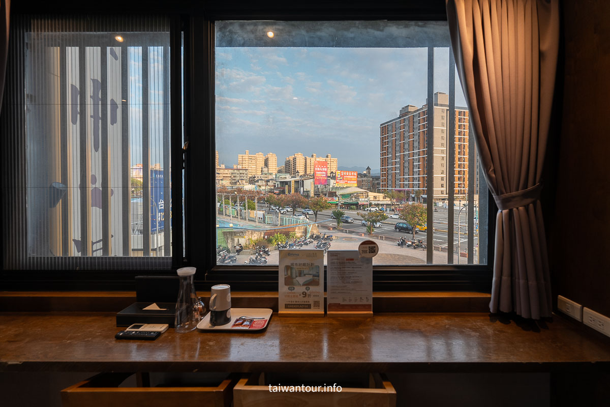 【葉綠宿・一中漫走】台中一中街商圈住宿.高CP值