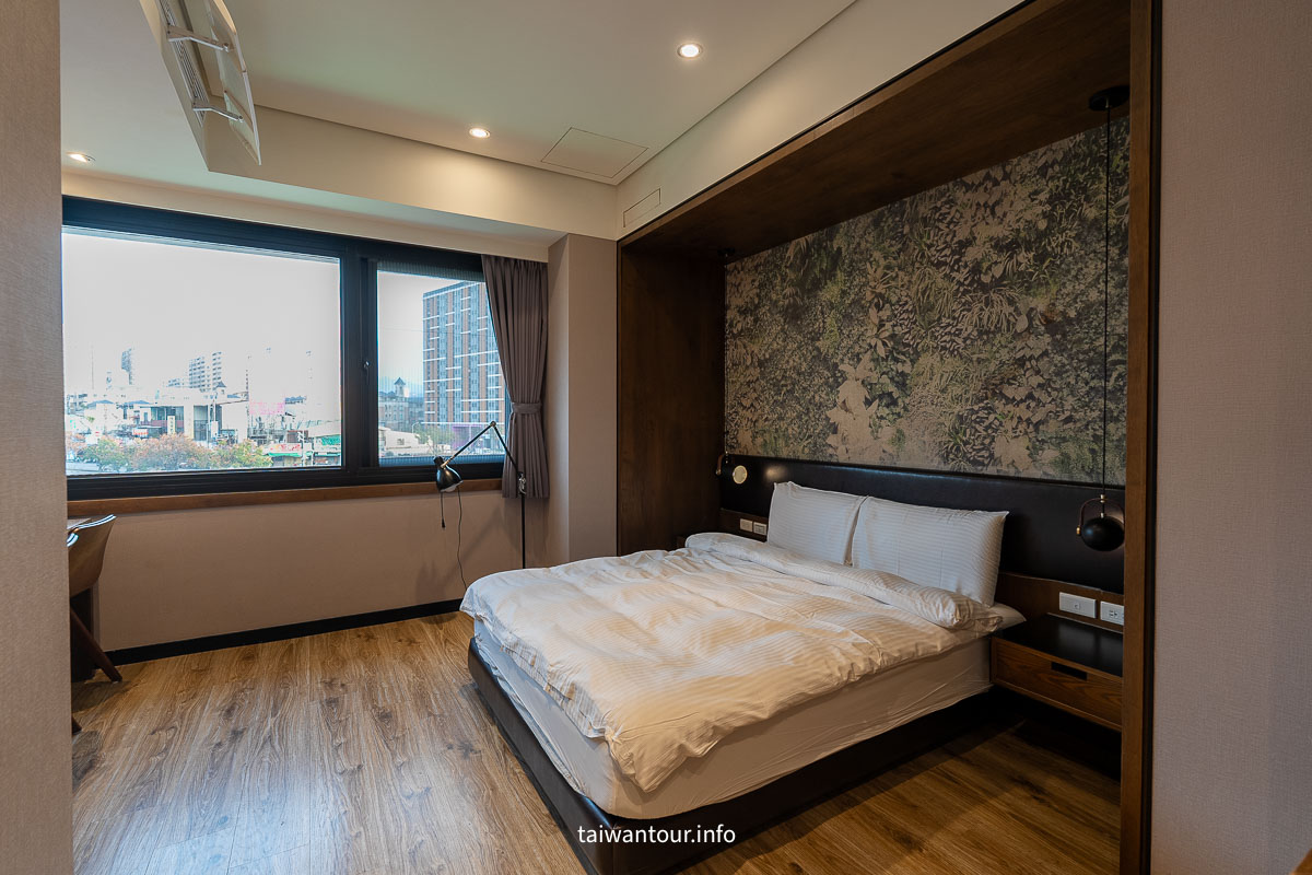 【葉綠宿・一中漫走】台中一中街商圈住宿.高CP值