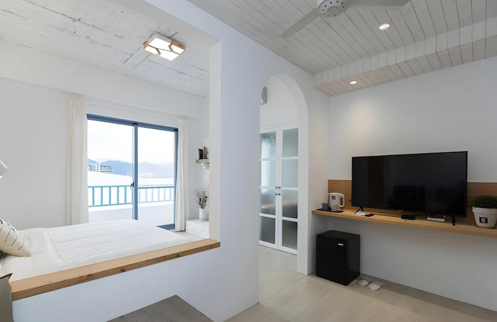 【五結．布魯懷特民宿】宜蘭五結平價網美住宿