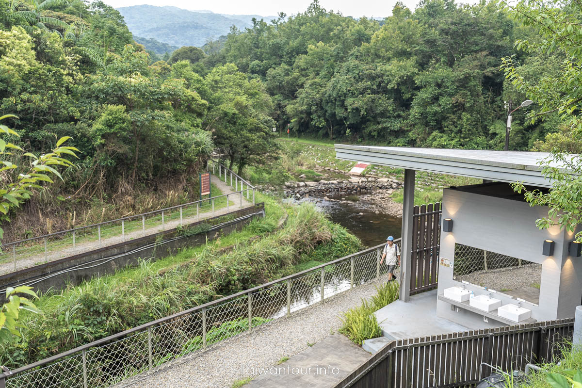【虎豹潭古道】北台灣小九寨溝！碧綠溪水.森林系步道.雙溪一日遊攻略
