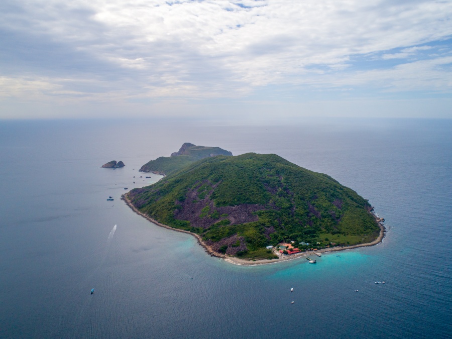 【越南芽莊自由行全攻略】小馬爾地夫避開人潮的慢活海島假期:私房景點、頂級泥浴、高CP值海景渡假村總整理 【越南芽莊自由行全攻略】小馬爾地夫避開人潮的慢活海島假期:私房景點、頂級泥浴、高CP值海景渡假村總整理