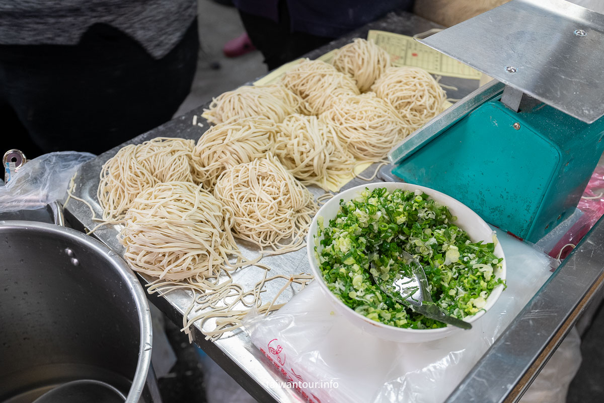 【宜蘭農權路炸醬麵】美食小吃乾麵.餛飩湯.排骨湯！