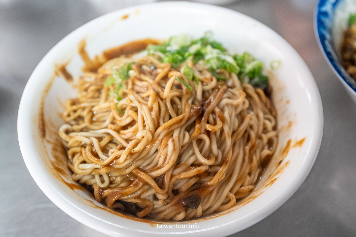 【宜蘭農權路炸醬麵】美食小吃乾麵.餛飩湯.排骨湯！