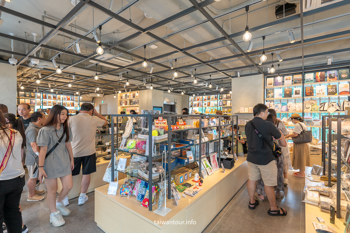 【日月町複合式商場】南投埔里最美中繼站.蔦屋書店.日系咖啡.文創市集