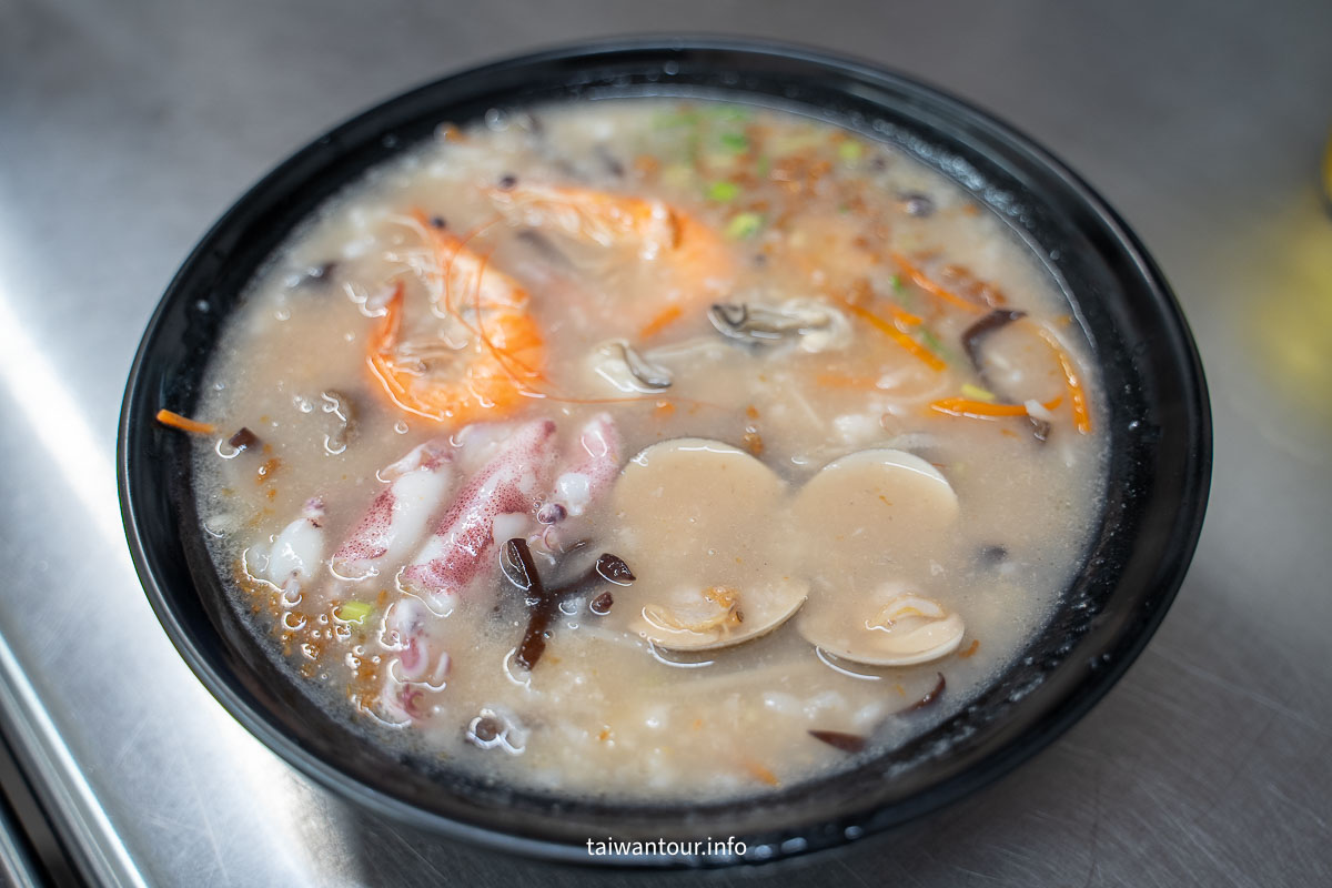 【柳媽媽海鮮粥麵館】金山老街美食必點海鮮粥、小卷炒麵全攻略！